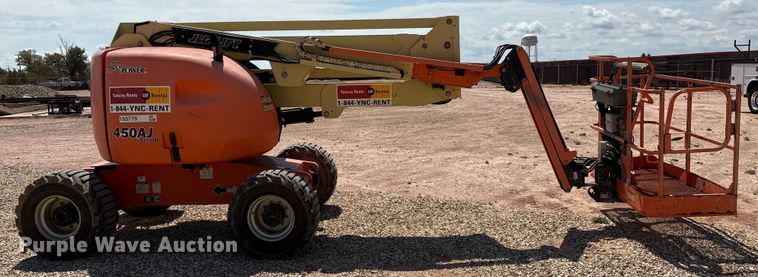 image for item EM0506 2007 JLG 450AJ boom lift