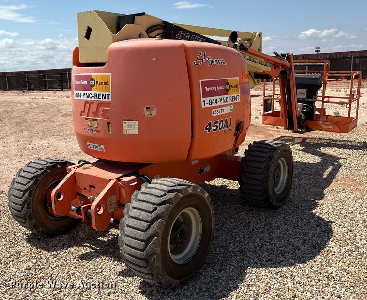 image for item EM0506 2007 JLG 450AJ boom lift