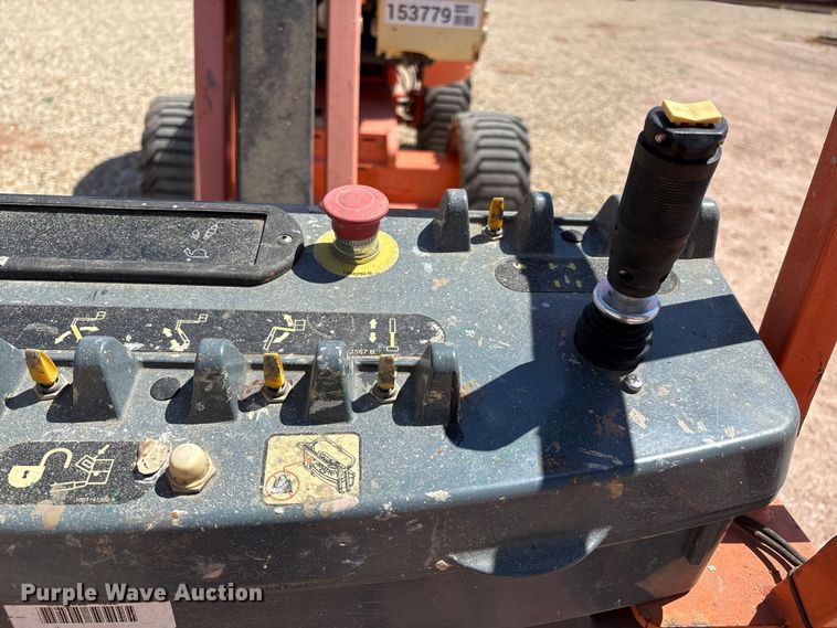 image for item EM0506 2007 JLG 450AJ boom lift