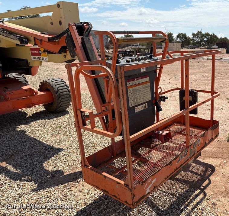 image for item EM0506 2007 JLG 450AJ boom lift