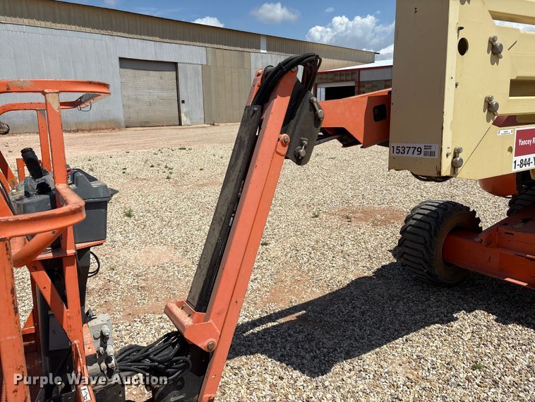image for item EM0506 2007 JLG 450AJ boom lift