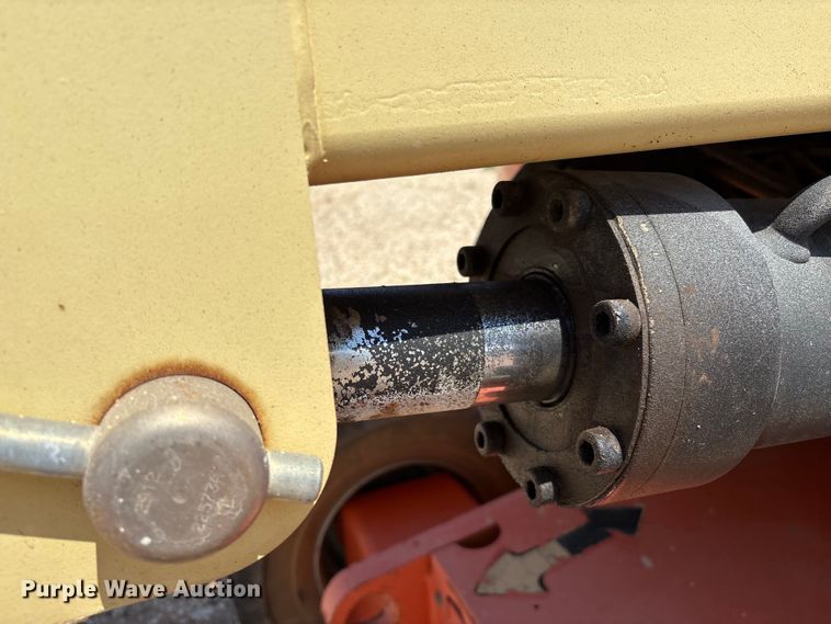 image for item EM0506 2007 JLG 450AJ boom lift