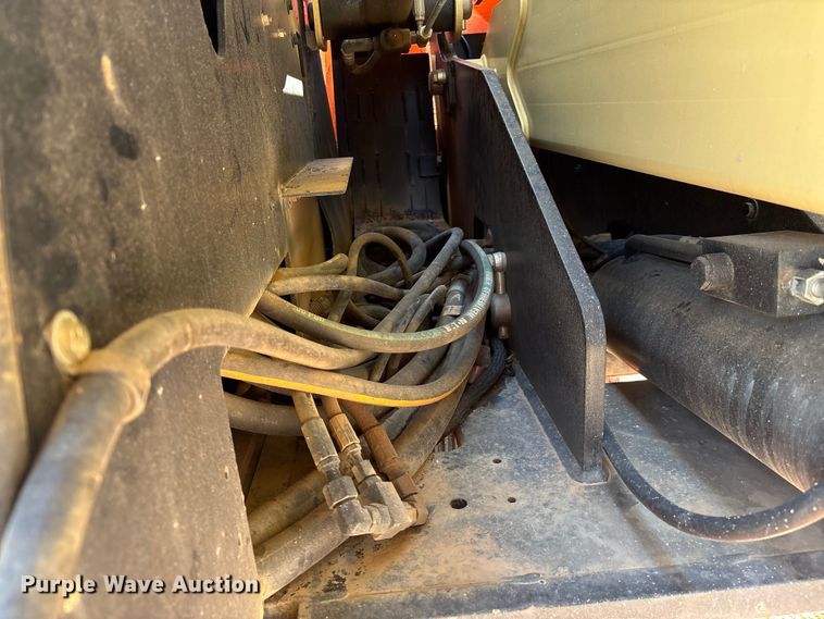 image for item EM0506 2007 JLG 450AJ boom lift