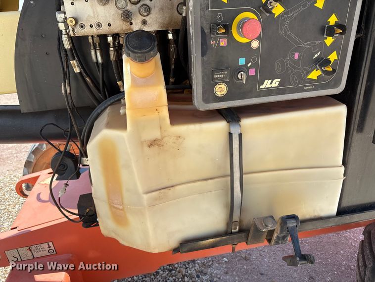 image for item EM0506 2007 JLG 450AJ boom lift