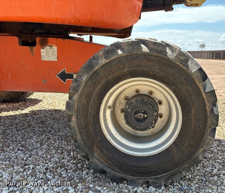 image for item EM0506 2007 JLG 450AJ boom lift