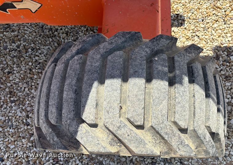 image for item EM0506 2007 JLG 450AJ boom lift