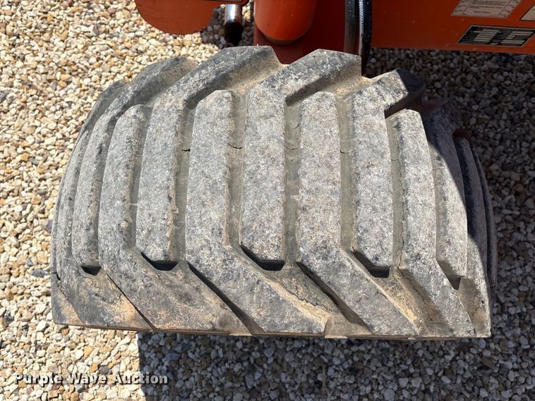 image for item EM0506 2007 JLG 450AJ boom lift