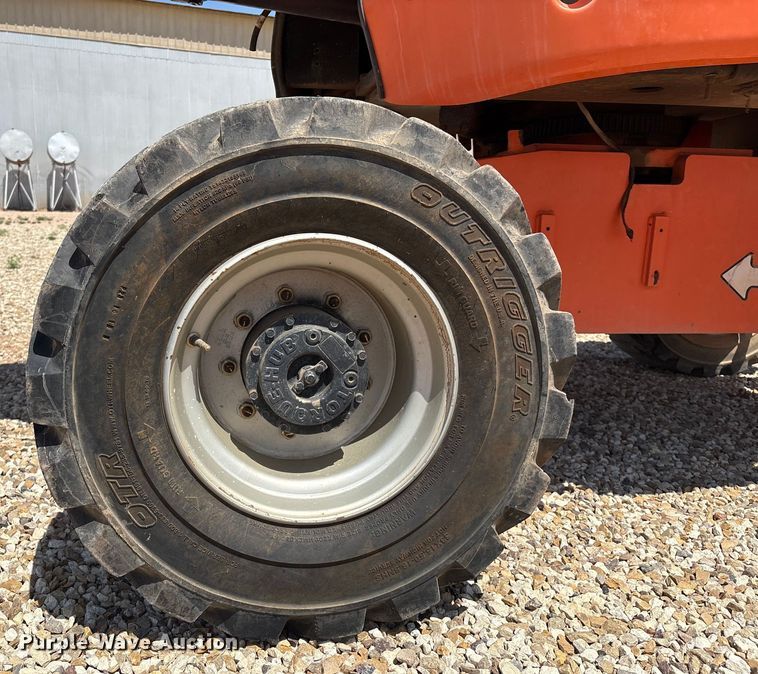 image for item EM0506 2007 JLG 450AJ boom lift