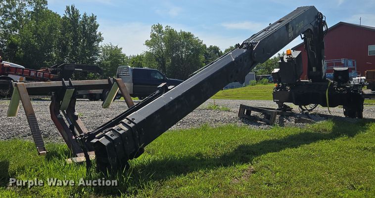 image for item EM7481 Hiab 335K-4 Hipro truck mounted crane