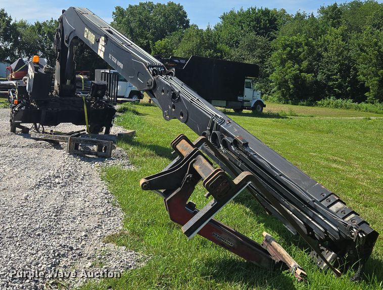 image for item EM7481 Hiab 335K-4 Hipro truck mounted crane