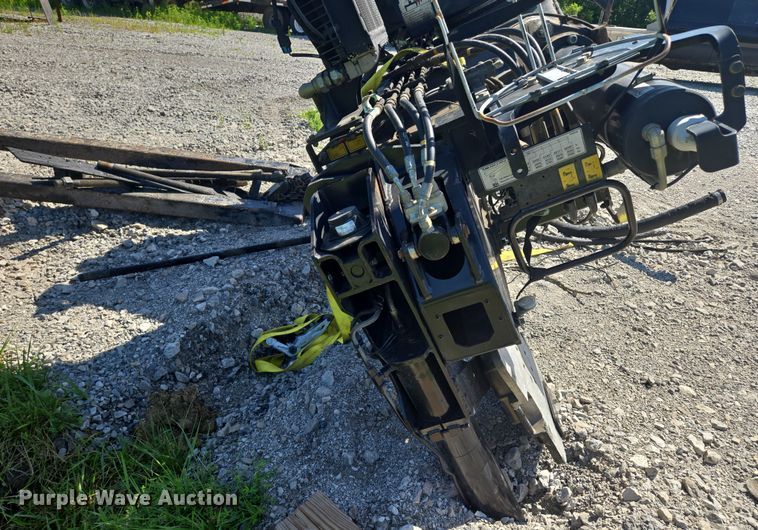 image for item EM7481 Hiab 335K-4 Hipro truck mounted crane