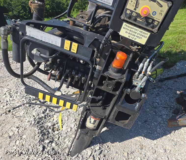 image for item EM7481 Hiab 335K-4 Hipro truck mounted crane