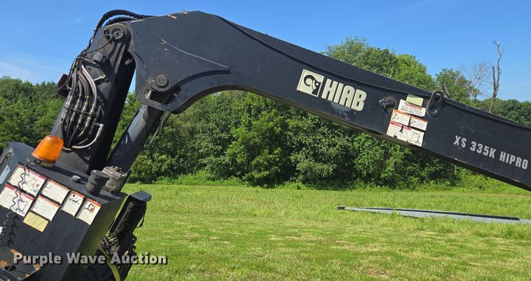 image for item EM7481 Hiab 335K-4 Hipro truck mounted crane