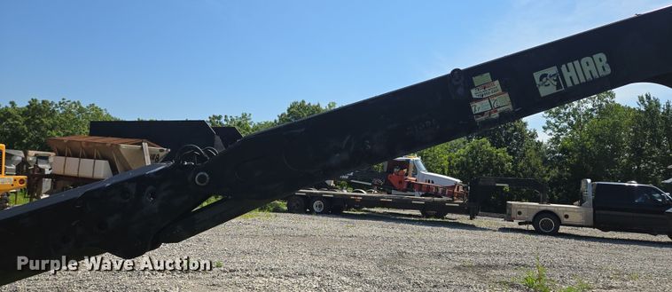 image for item EM7481 Hiab 335K-4 Hipro truck mounted crane