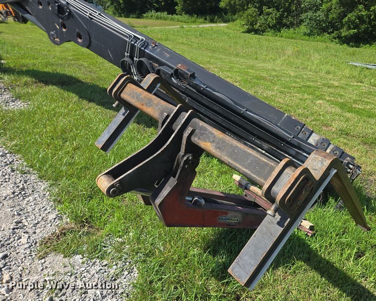 image for item EM7481 Hiab 335K-4 Hipro truck mounted crane