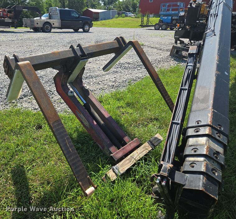 image for item EM7481 Hiab 335K-4 Hipro truck mounted crane