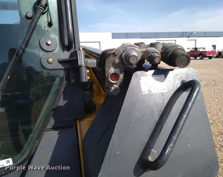 image for item EM8030 2014 John Deere 333E tracked skid steer loader