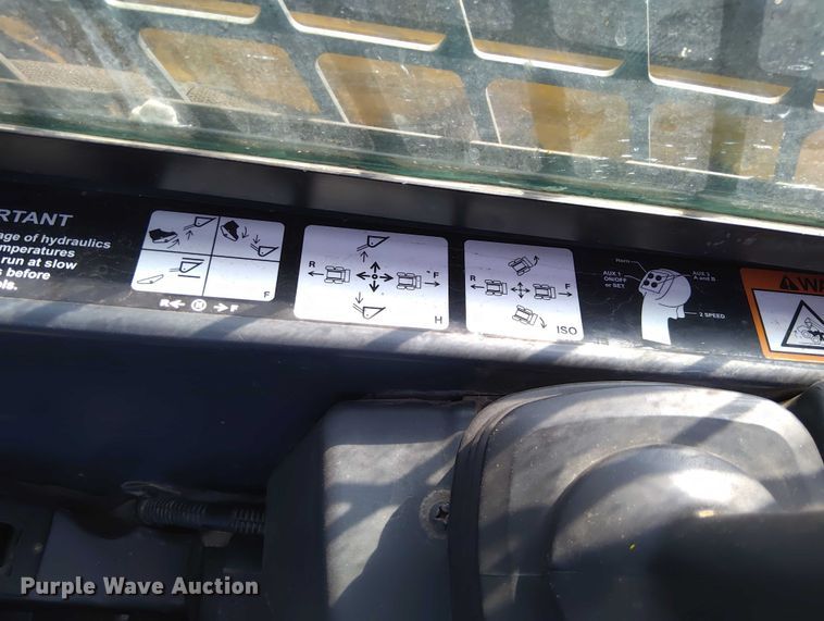 image for item EM8030 2014 John Deere 333E tracked skid steer loader