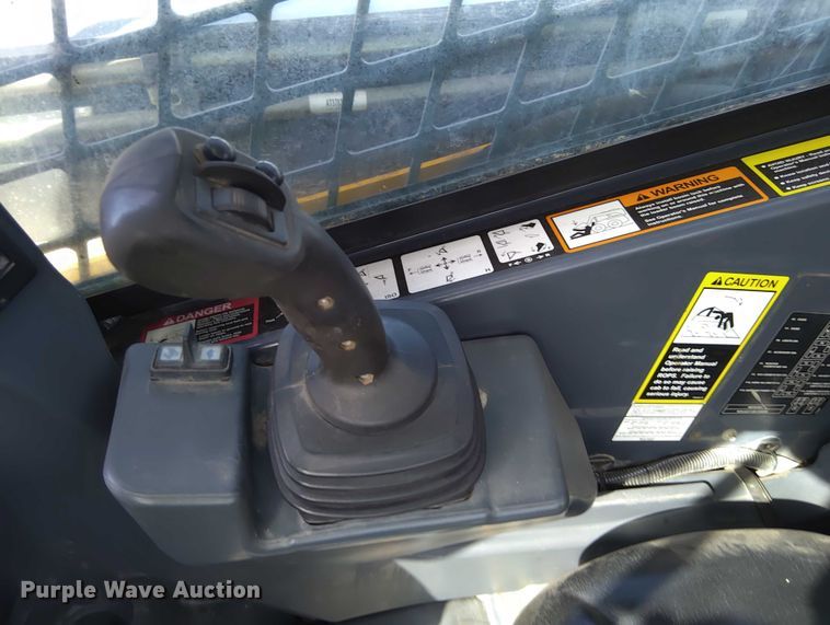 image for item EM8030 2014 John Deere 333E tracked skid steer loader