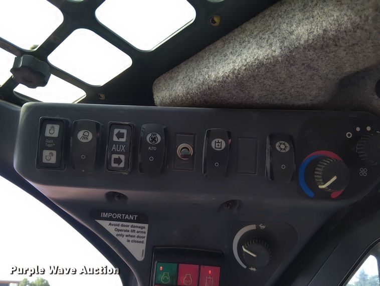 image for item EM8030 2014 John Deere 333E tracked skid steer loader