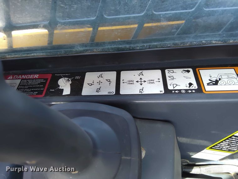 image for item EM8030 2014 John Deere 333E tracked skid steer loader