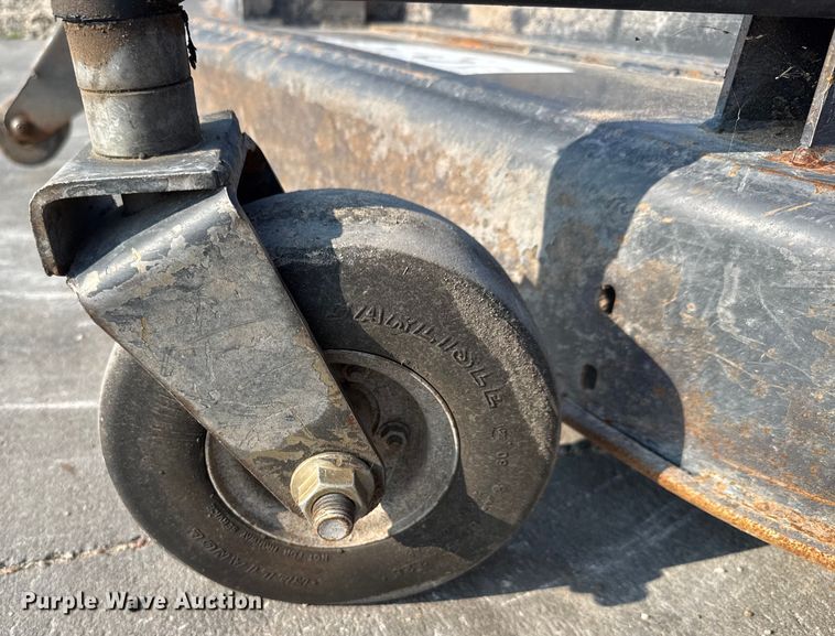 image for item EM8037 2012 Bobcat 90