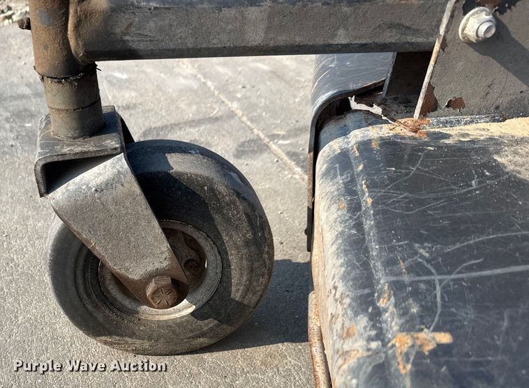 image for item EM8037 2012 Bobcat 90