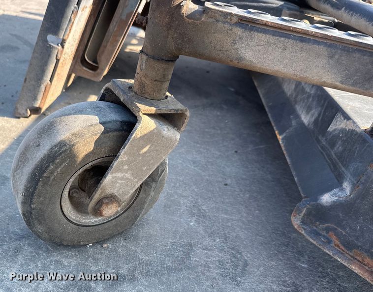 image for item EM8037 2012 Bobcat 90