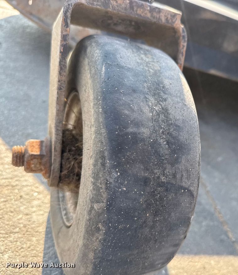 image for item EM8037 2012 Bobcat 90