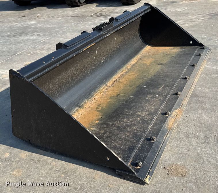 image for item EM8040 John Deere C84 skid steer bucket