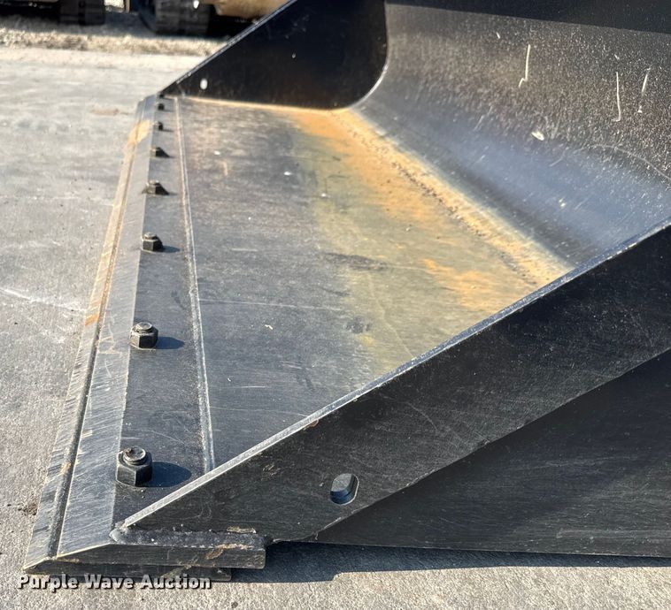 image for item EM8040 John Deere C84 skid steer bucket