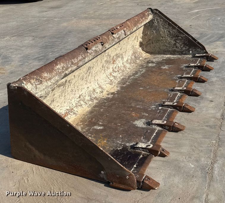 image for item EM8043 Bobcat 80 Lo Pro skid steer bucket