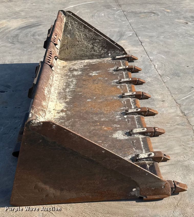 image for item EM8043 Bobcat 80 Lo Pro skid steer bucket