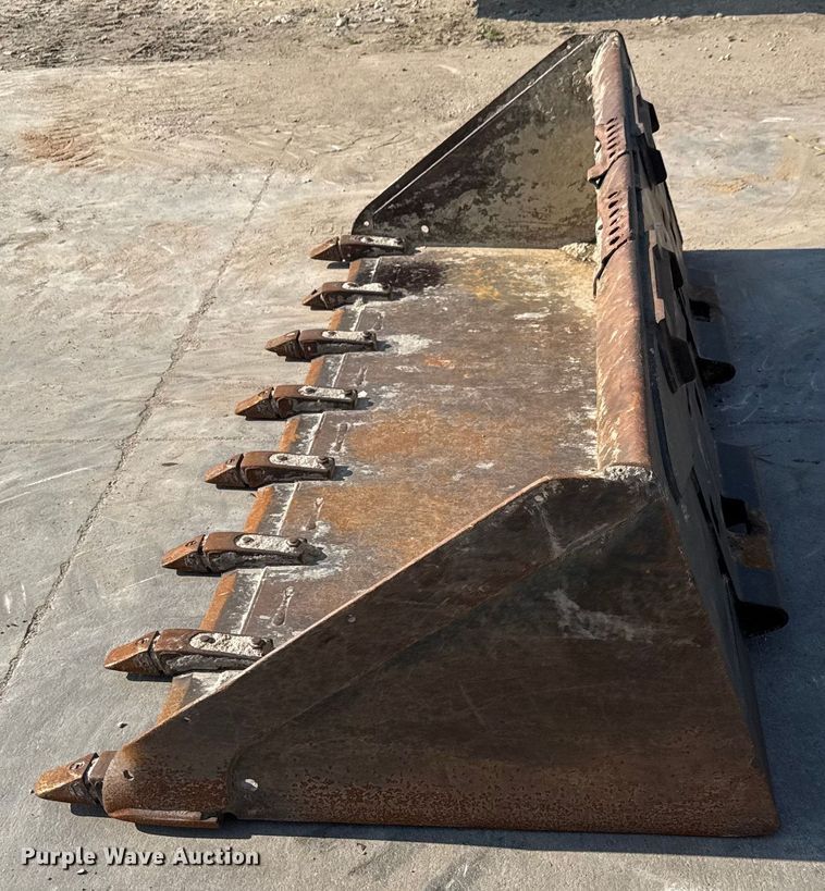 image for item EM8043 Bobcat 80 Lo Pro skid steer bucket