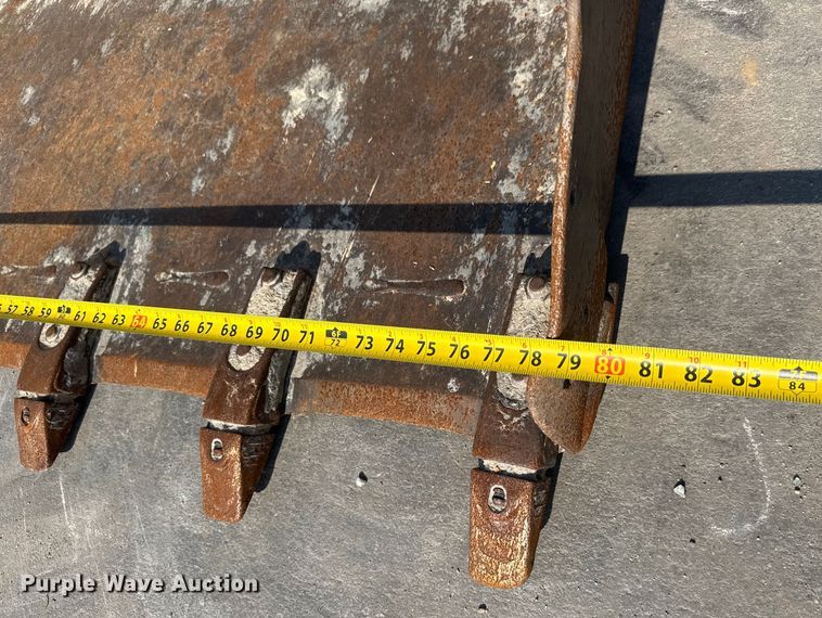 image for item EM8043 Bobcat 80 Lo Pro skid steer bucket