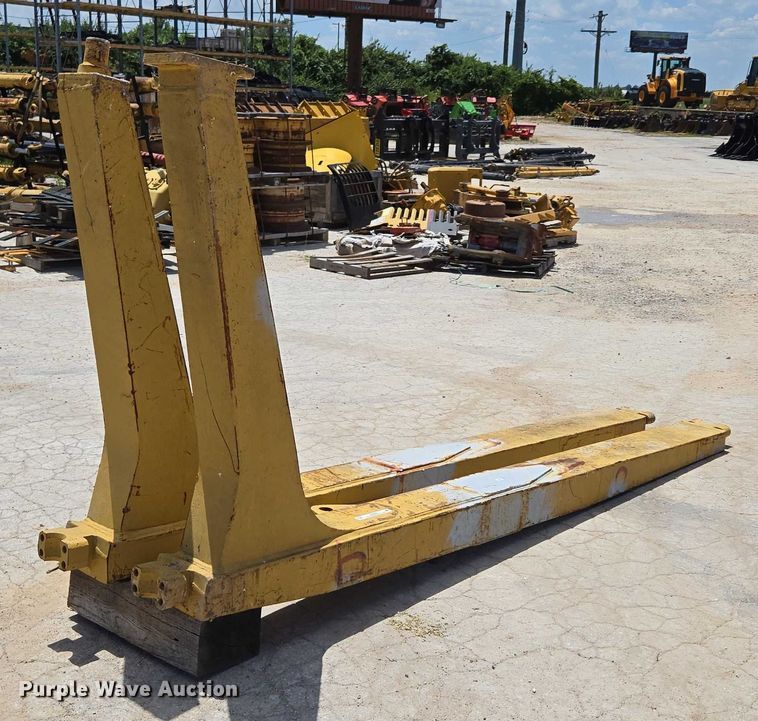 image for item EN2022 Dozer blade push arms