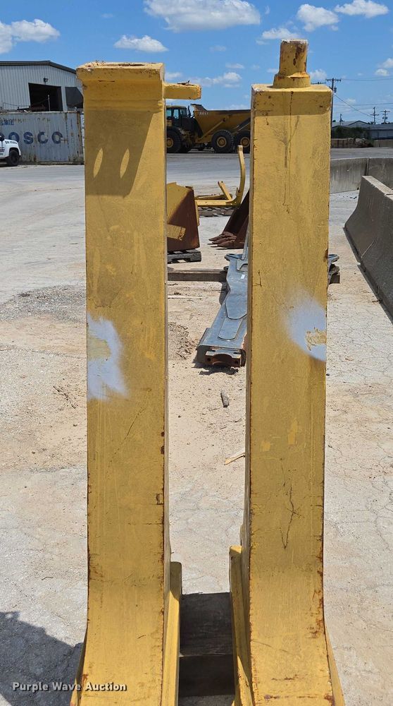 image for item EN2022 Dozer blade push arms