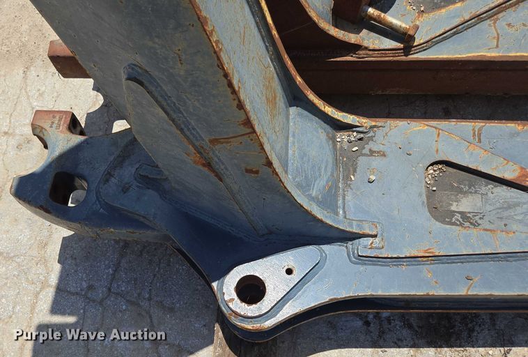 image for item EN2023 John Deere AT427063 dozer blade push arms