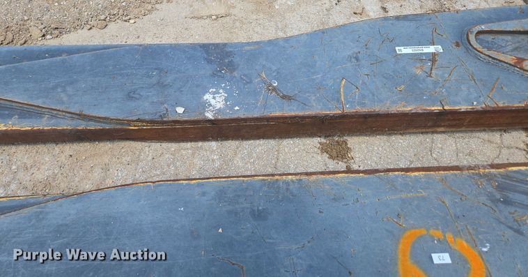 image for item EN2023 John Deere AT427063 dozer blade push arms