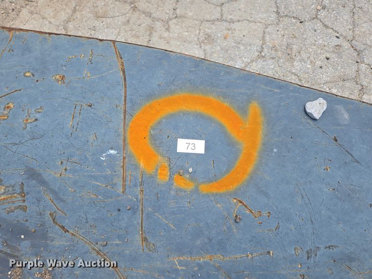 image for item EN2023 John Deere AT427063 dozer blade push arms