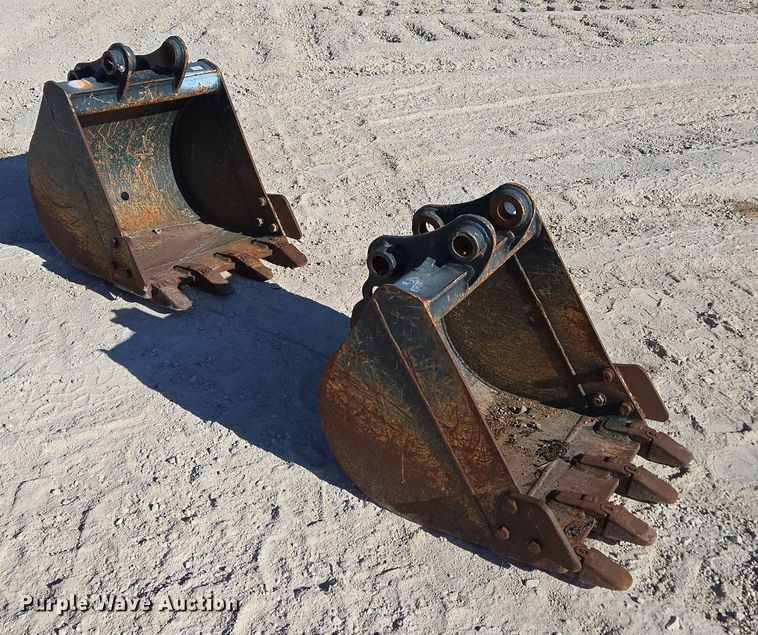 image for item EN2024 (2) excavator buckets