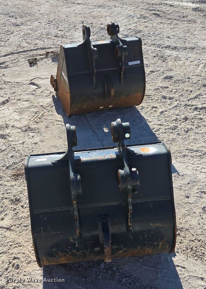 image for item EN2024 (2) excavator buckets