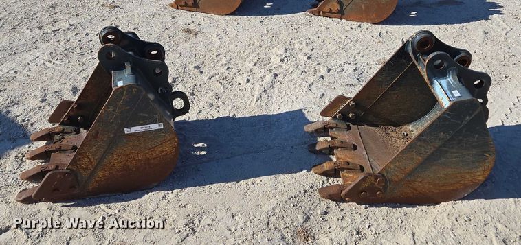 image for item EN2024 (2) excavator buckets