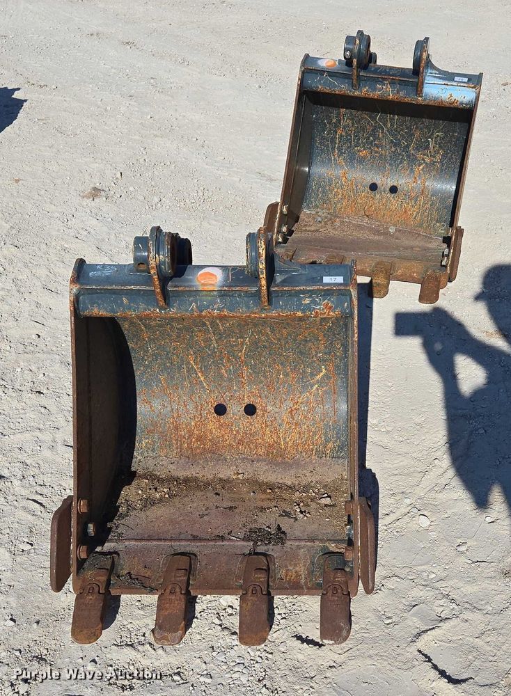 image for item EN2024 (2) excavator buckets