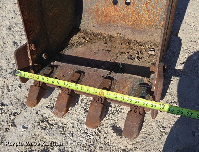 image for item EN2024 (2) excavator buckets