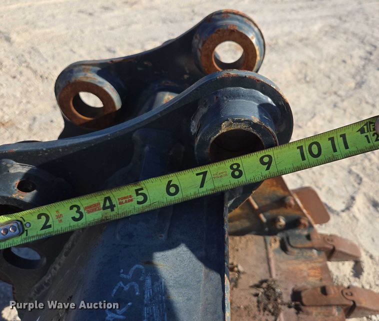 image for item EN2024 (2) excavator buckets