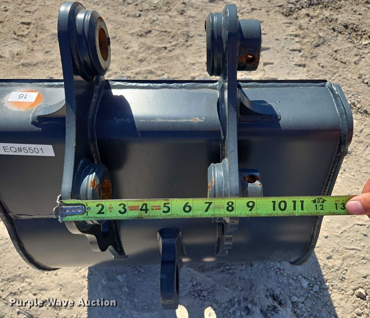 image for item EN2025 (2) excavator buckets