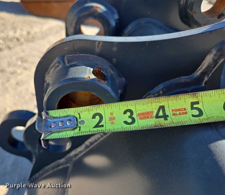 image for item EN2025 (2) excavator buckets