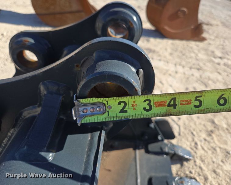 image for item EN2025 (2) excavator buckets