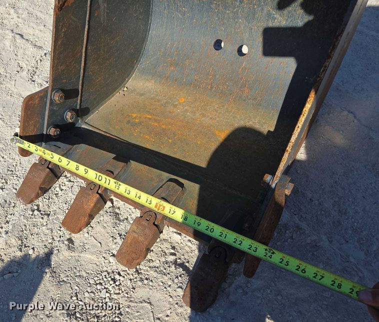 image for item EN2025 (2) excavator buckets